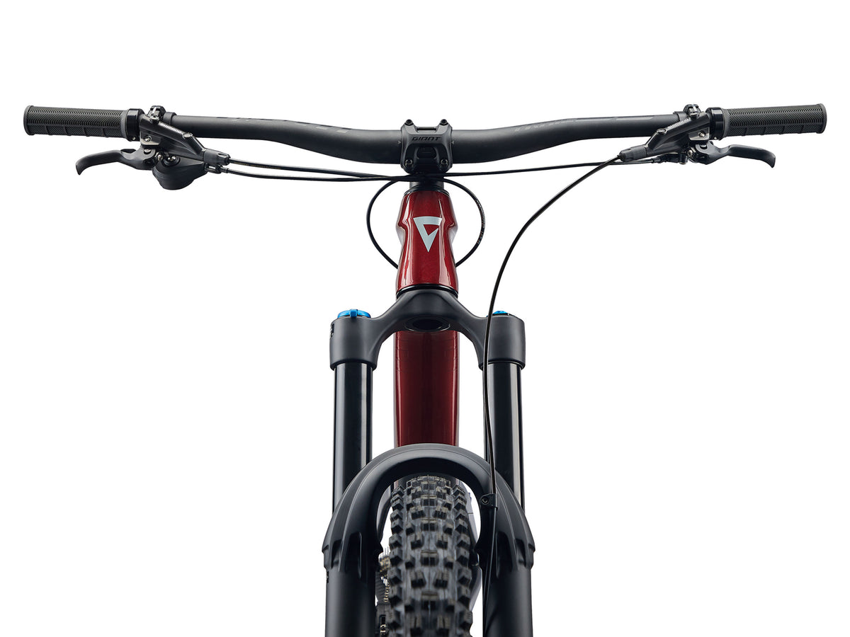 2024 Giant Reign Advanced 2 - Sangria/Carbon