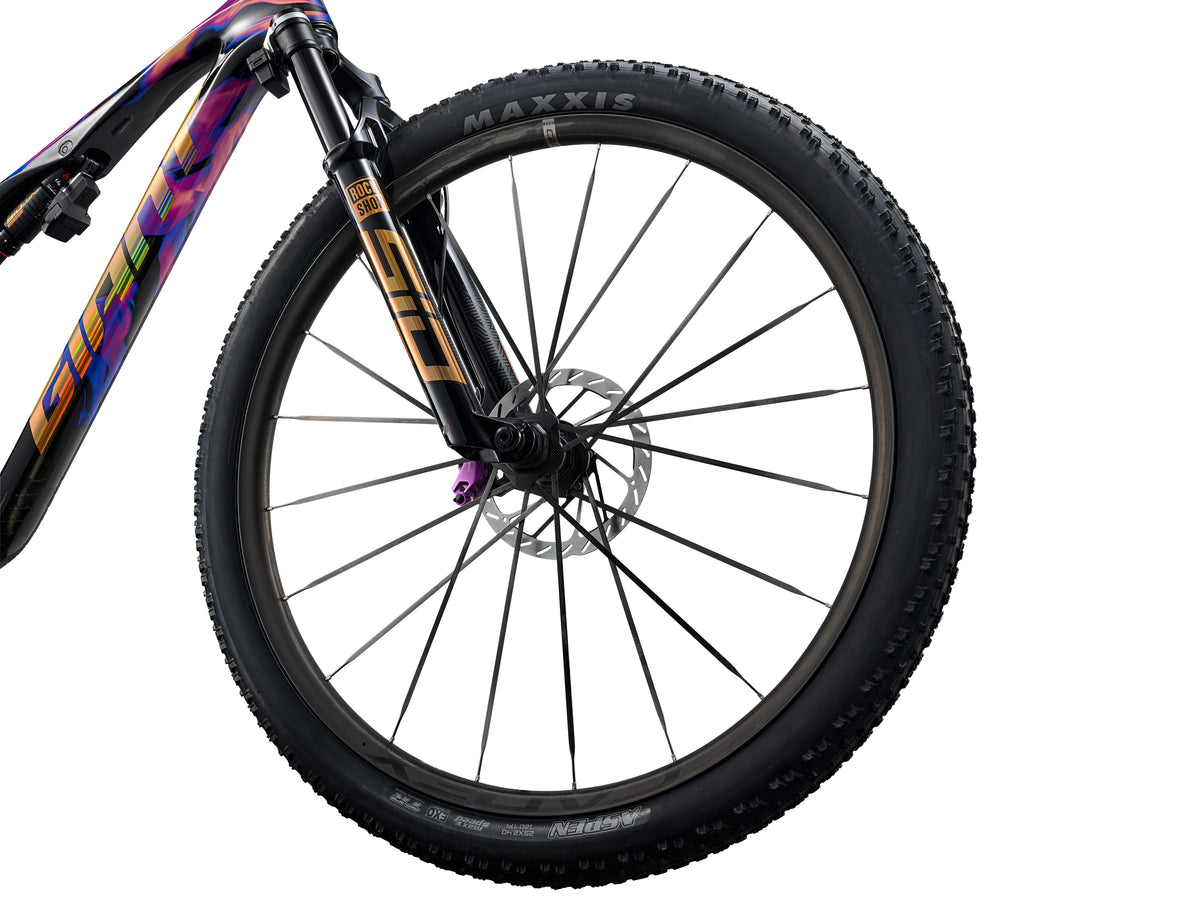 2027 Giant Anthem Advanced SL SE in Stormfire Sprint - detail view